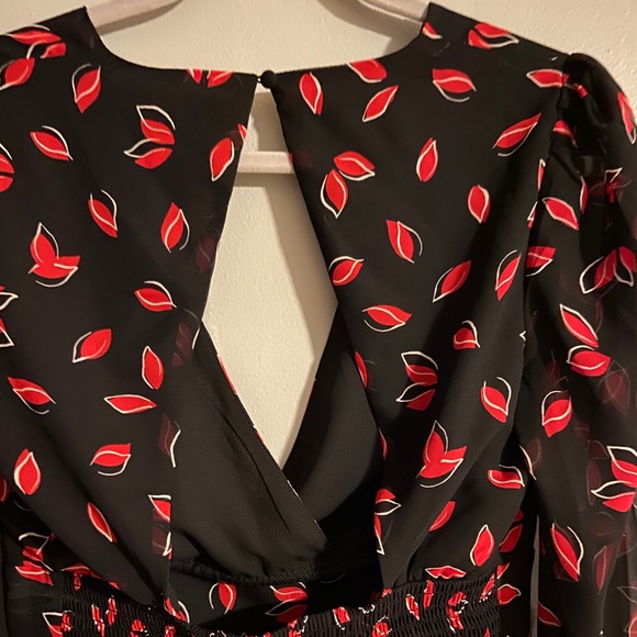 Express Crop Top - Picture 4 of 5